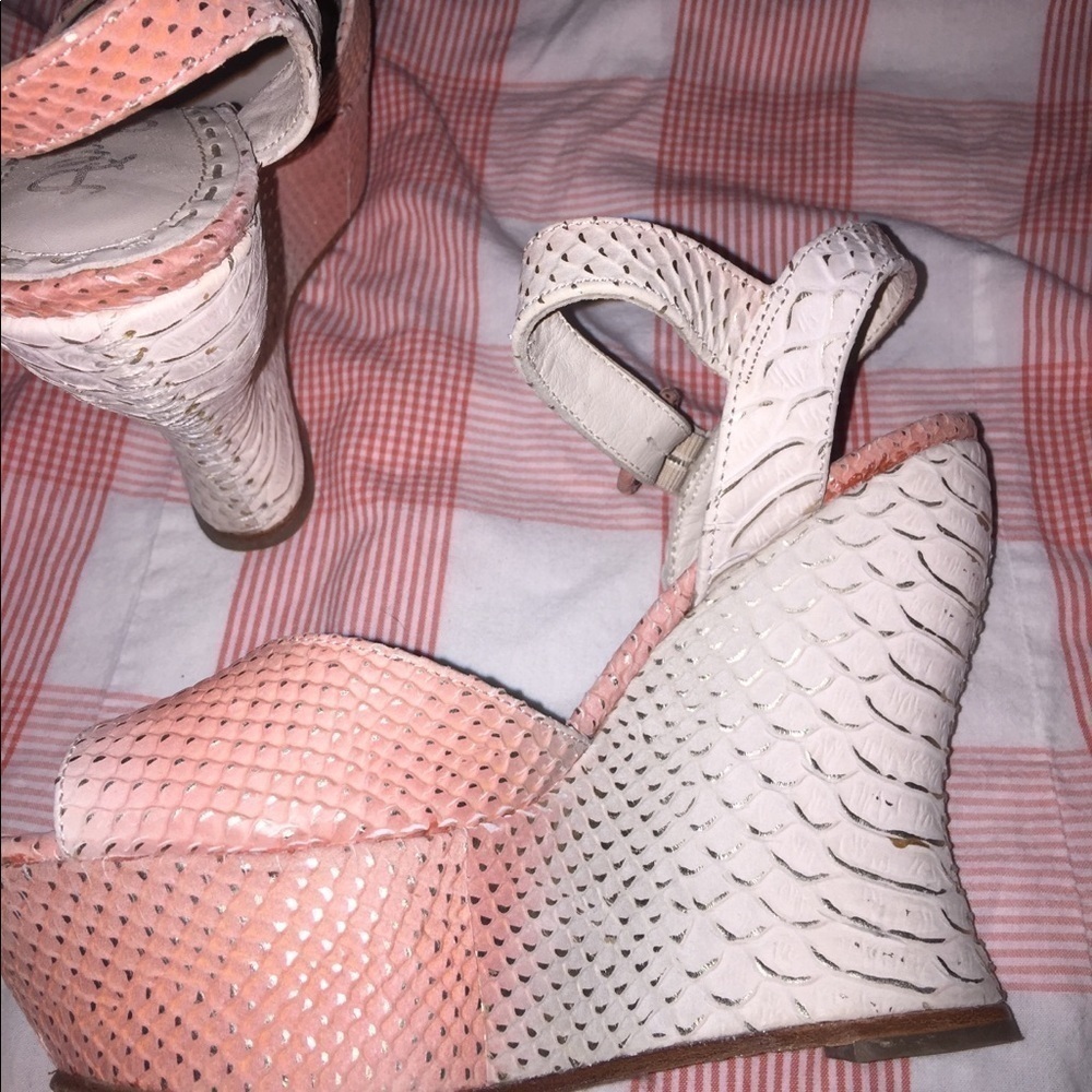 π HOST PICK π Alice+Olivia by Stacey Bendet sizeβ 37.5 - Picture 6 of 16